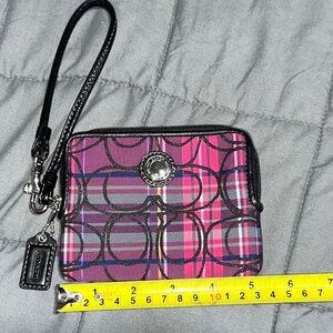 Coach Poppy Tartan Plaid Small Wristlet. NWOT